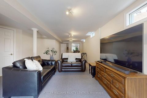 Photo 31 at 15 Beatty Crescent, Aurora Highlands, Aurora