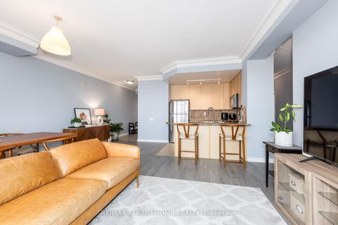 Photo 2 at 714 - 11121 Yonge Street, Devonsleigh, Richmond Hill
