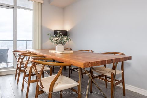 Photo 4 at 714 - 11121 Yonge Street, Devonsleigh, Richmond Hill