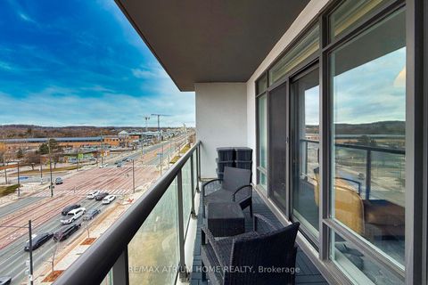 Photo 24 at 714 - 11121 Yonge Street, Devonsleigh, Richmond Hill