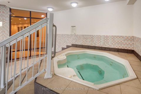 Photo 32 at 714 - 11121 Yonge Street, Devonsleigh, Richmond Hill