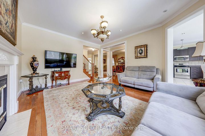 Photo 15 at 106 Wood Rim Drive, Oak Ridges Lake Wilcox, Richmond Hill