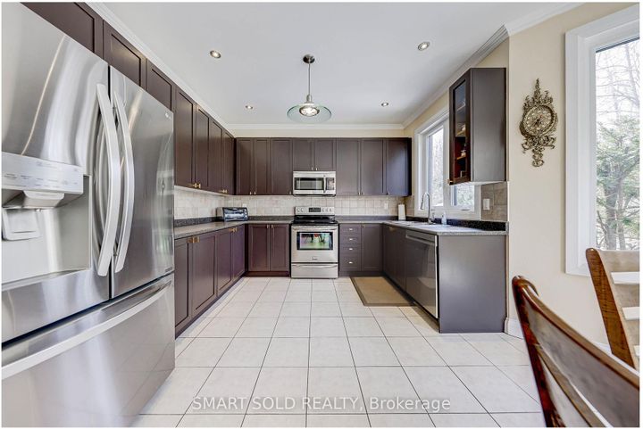 Photo 21 at 106 Wood Rim Drive, Oak Ridges Lake Wilcox, Richmond Hill