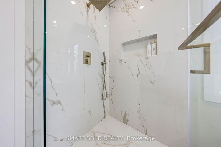 Photo 32 at 106 Wood Rim Drive, Oak Ridges Lake Wilcox, Richmond Hill