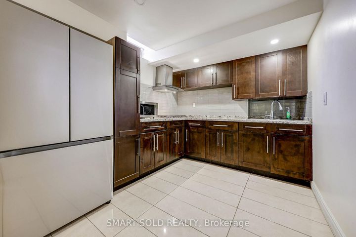 Photo 41 at 106 Wood Rim Drive, Oak Ridges Lake Wilcox, Richmond Hill