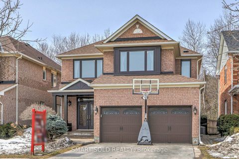 Photo 2 at 106 Wood Rim Drive, Oak Ridges Lake Wilcox, Richmond Hill
