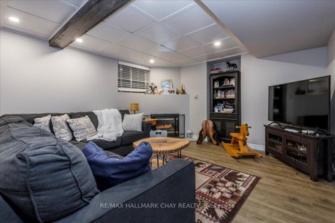 Photo 12 at 11 Garibaldi Drive, Holly, Barrie