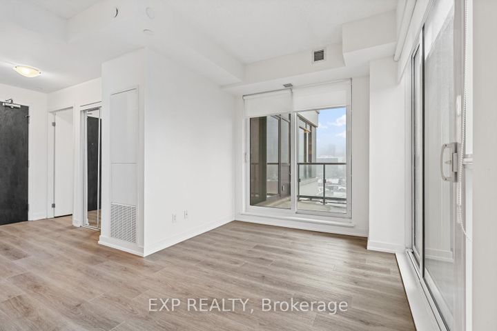 Photo 12 at 1009 - 200 Sackville Street, Regent Park, Toronto