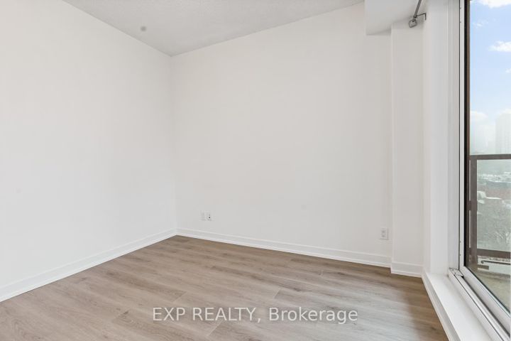 Photo 15 at 1009 - 200 Sackville Street, Regent Park, Toronto