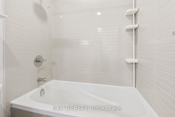 Photo 18 at 1009 - 200 Sackville Street, Regent Park, Toronto