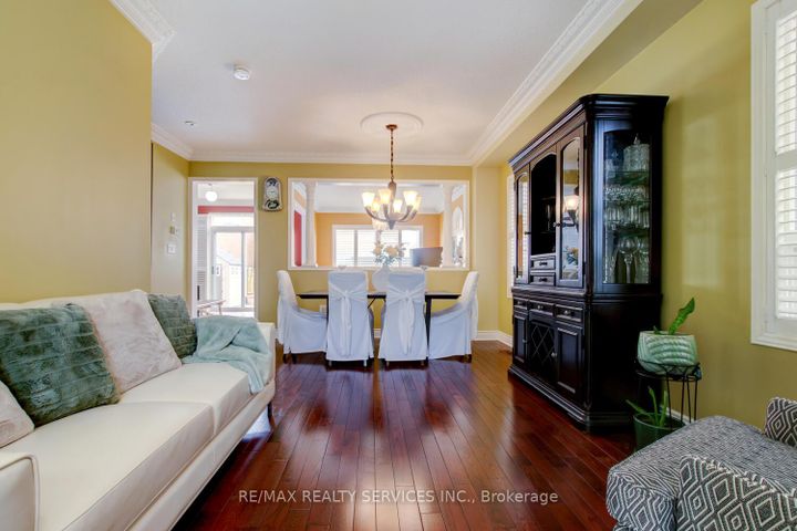 Photo 2 at 47 Cape Dorset Crescent, Wellington, Brampton