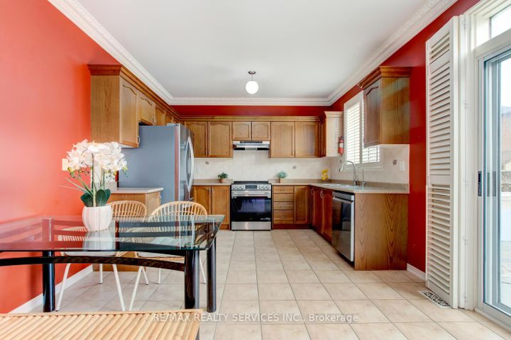 Photo 6 at 47 Cape Dorset Crescent, Wellington, Brampton