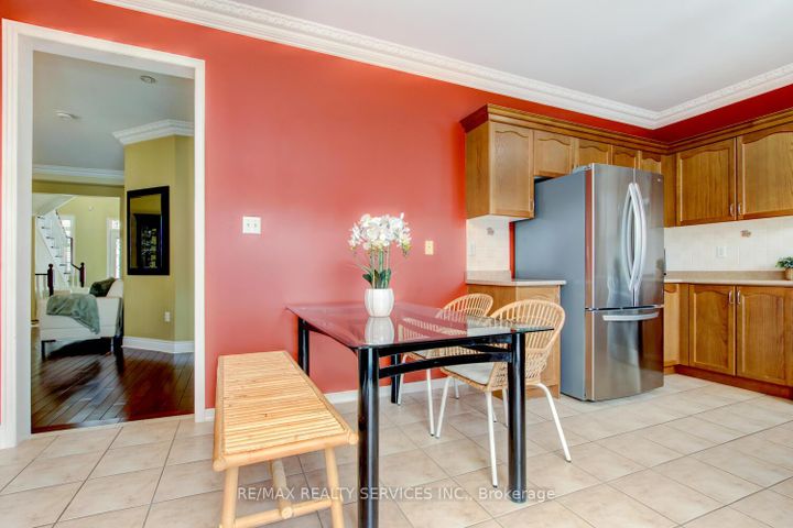 Photo 7 at 47 Cape Dorset Crescent, Wellington, Brampton
