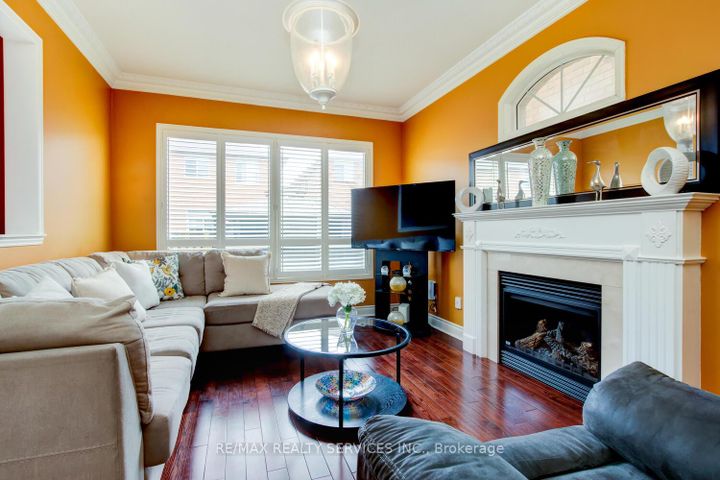 Photo 14 at 47 Cape Dorset Crescent, Wellington, Brampton