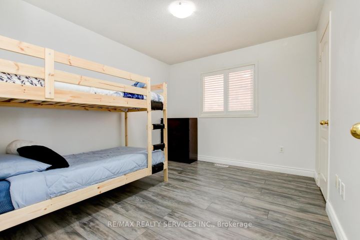 Photo 28 at 47 Cape Dorset Crescent, Wellington, Brampton