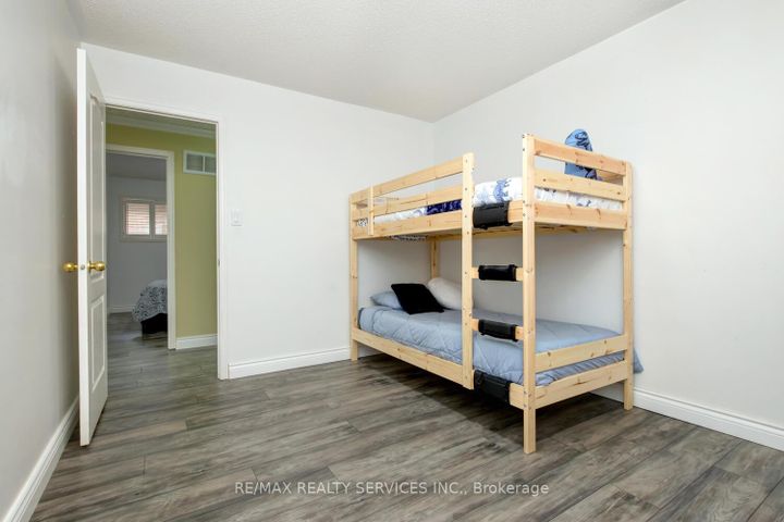 Photo 29 at 47 Cape Dorset Crescent, Wellington, Brampton