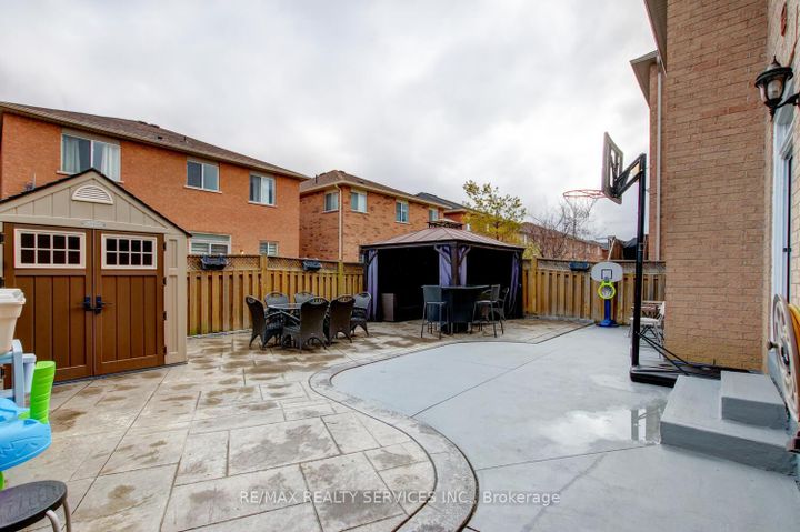 Photo 42 at 47 Cape Dorset Crescent, Wellington, Brampton