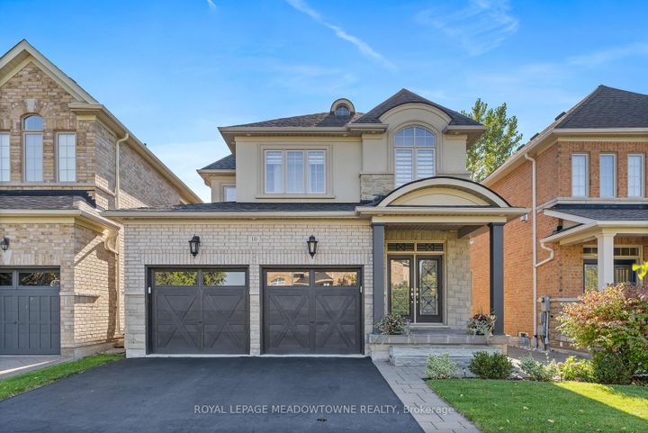 Photo 1 at 10 Silver Pond Drive, Georgetown, Halton Hills
