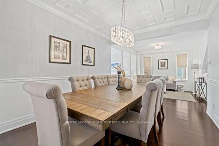 Photo 11 at 10 Silver Pond Drive, Georgetown, Halton Hills