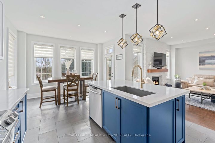 Photo 16 at 10 Silver Pond Drive, Georgetown, Halton Hills