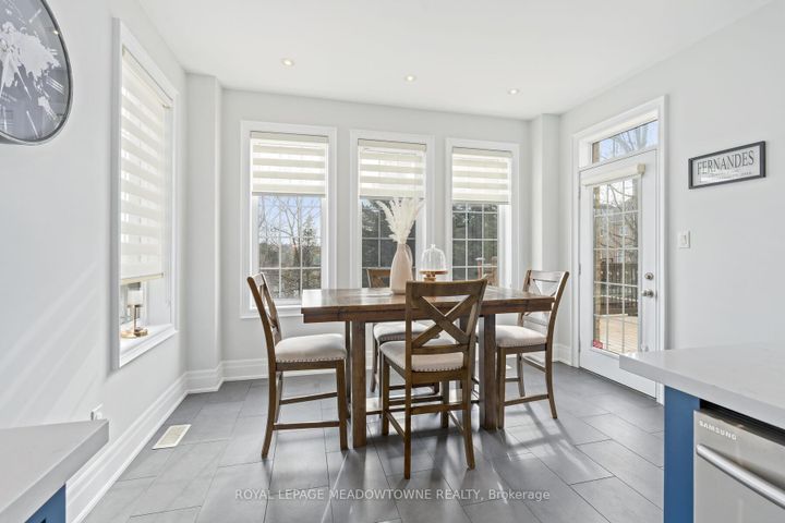 Photo 17 at 10 Silver Pond Drive, Georgetown, Halton Hills