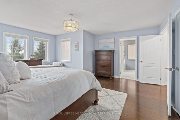 Photo 24 at 10 Silver Pond Drive, Georgetown, Halton Hills