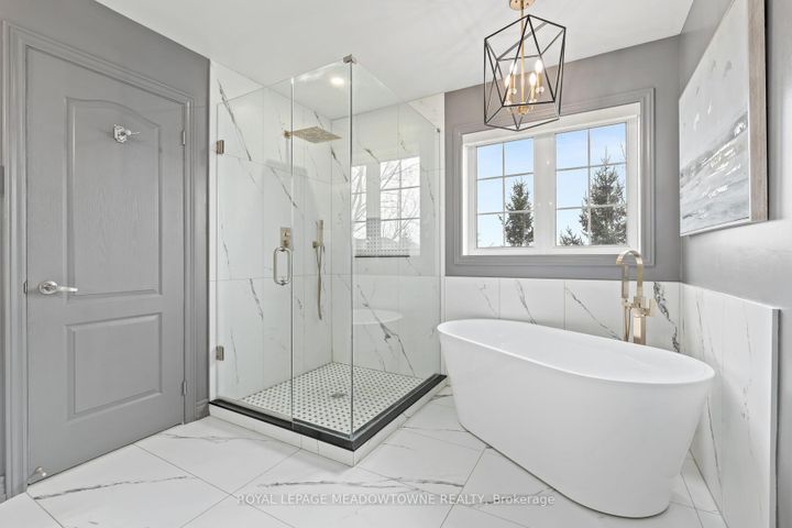 Photo 26 at 10 Silver Pond Drive, Georgetown, Halton Hills