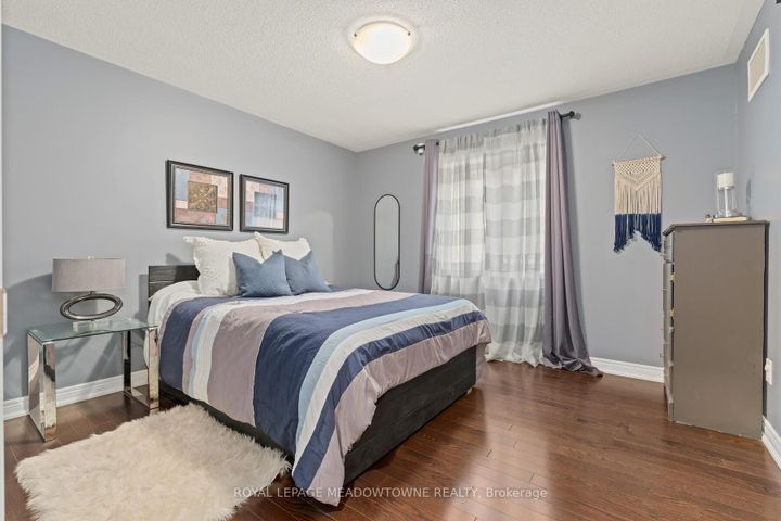 Photo 27 at 10 Silver Pond Drive, Georgetown, Halton Hills