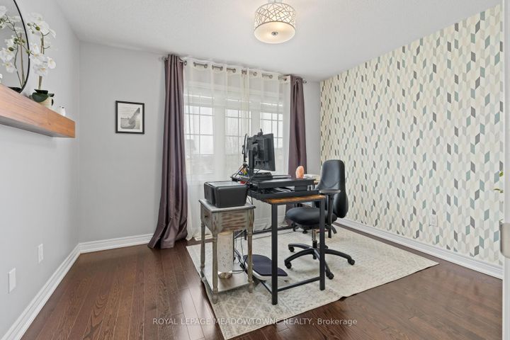 Photo 29 at 10 Silver Pond Drive, Georgetown, Halton Hills