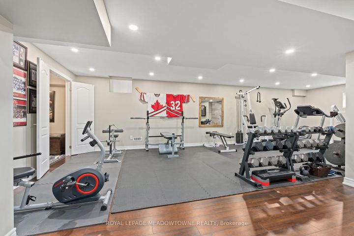 Photo 32 at 10 Silver Pond Drive, Georgetown, Halton Hills