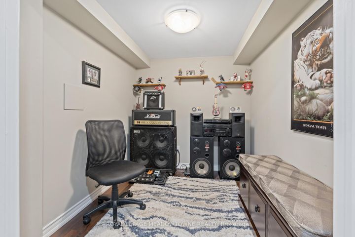 Photo 36 at 10 Silver Pond Drive, Georgetown, Halton Hills