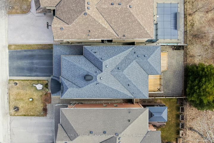 Photo 38 at 10 Silver Pond Drive, Georgetown, Halton Hills