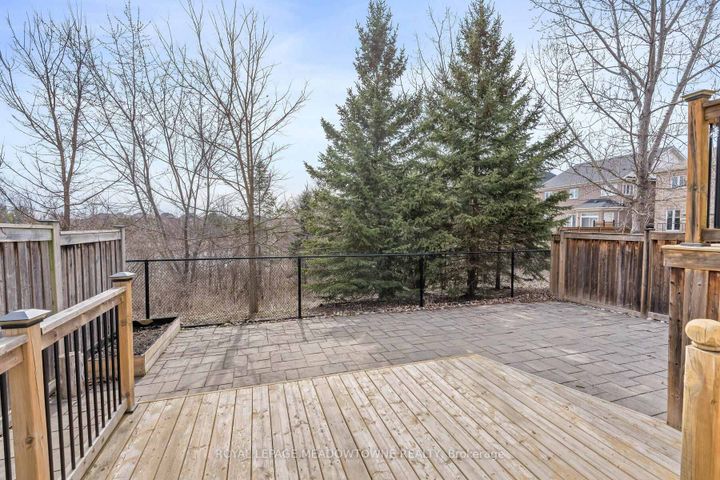 Photo 46 at 10 Silver Pond Drive, Georgetown, Halton Hills