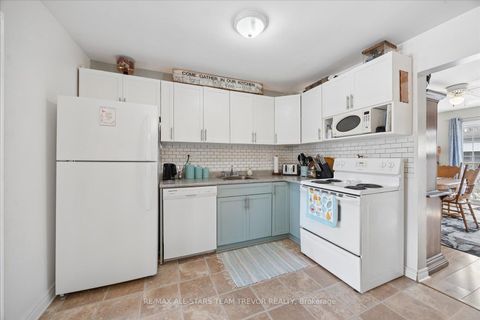 Photo 8 at 307 Kenwood Avenue, Keswick South, Georgina