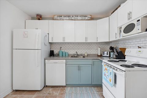 Photo 9 at 307 Kenwood Avenue, Keswick South, Georgina