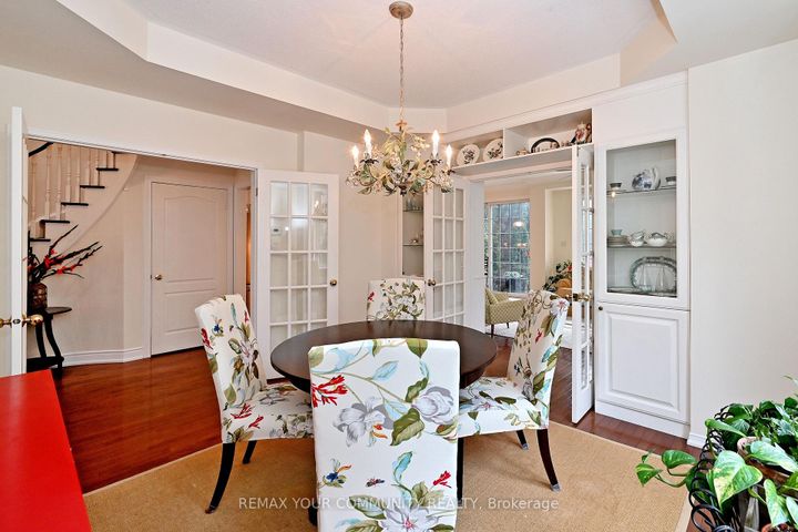 Photo 10 at 55 Carriage House Court, Jefferson, Richmond Hill