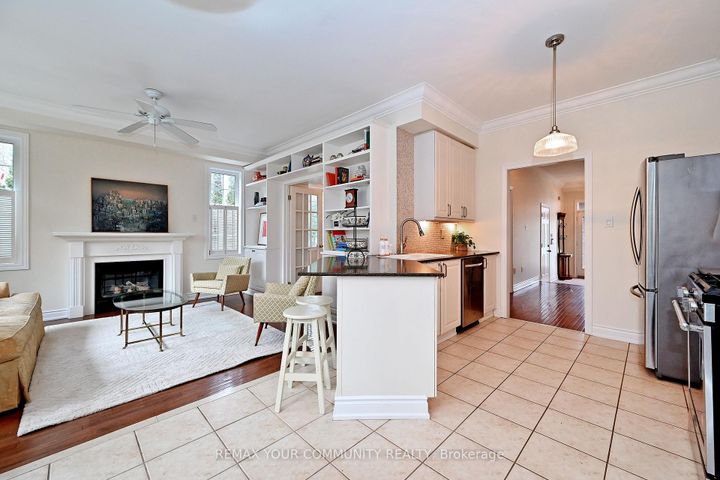 Photo 19 at 55 Carriage House Court, Jefferson, Richmond Hill