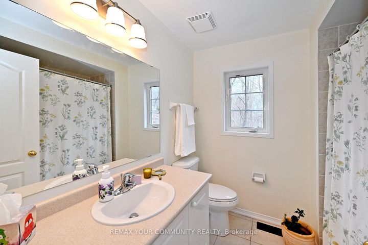 Photo 33 at 55 Carriage House Court, Jefferson, Richmond Hill