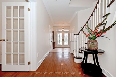 Photo 7 at 55 Carriage House Court, Jefferson, Richmond Hill