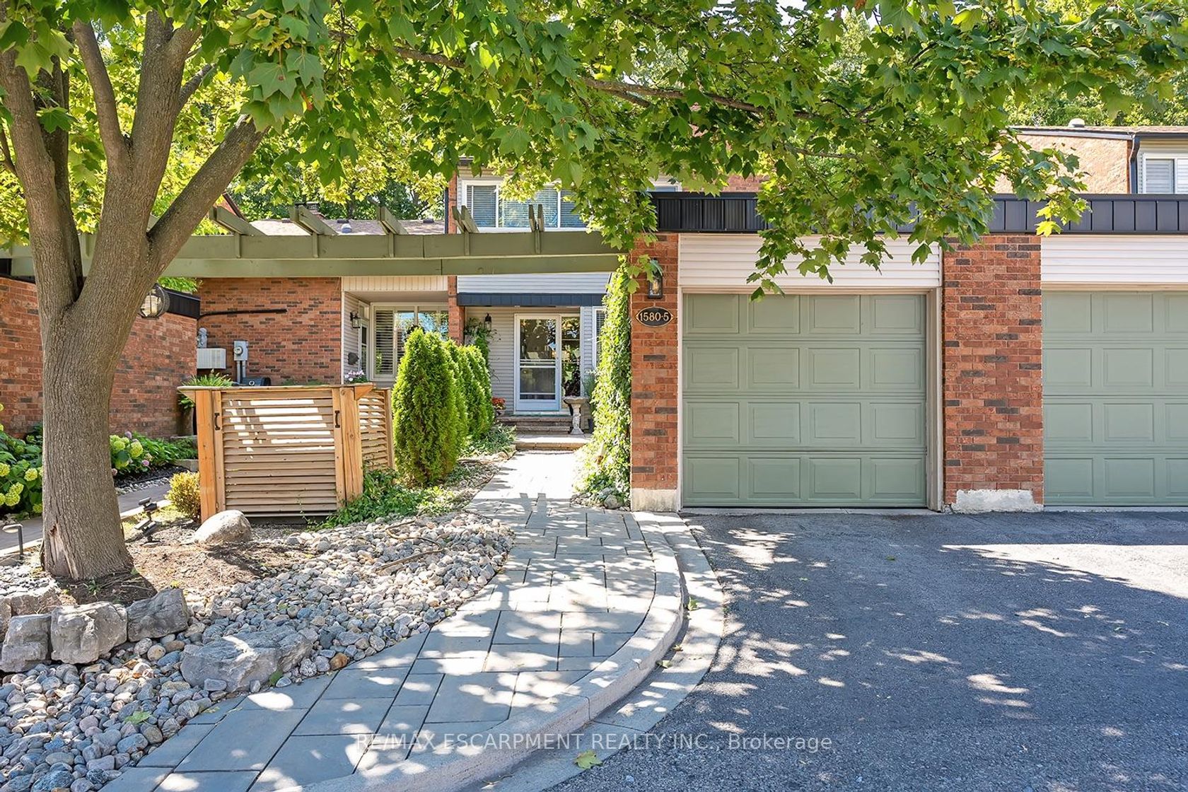 5 - 1580 Kerns Road, Tyandaga, Burlington by Loree Meneguzzi Real Estate 5 - 1580 Kerns Road, Tyandaga, Burlington