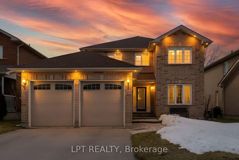 Photo 2 at 36 Ivygreen Road, Keswick North, Georgina