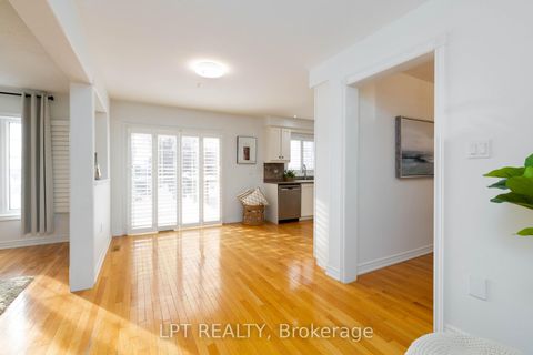 Photo 11 at 36 Ivygreen Road, Keswick North, Georgina