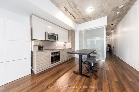 Photo 5 at 1909 - 210 Simcoe Street, Chinatown, Toronto