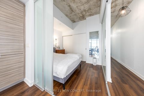 Photo 8 at 1909 - 210 Simcoe Street, Chinatown, Toronto