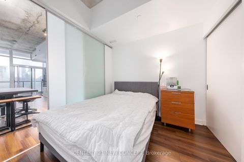 Photo 9 at 1909 - 210 Simcoe Street, Chinatown, Toronto