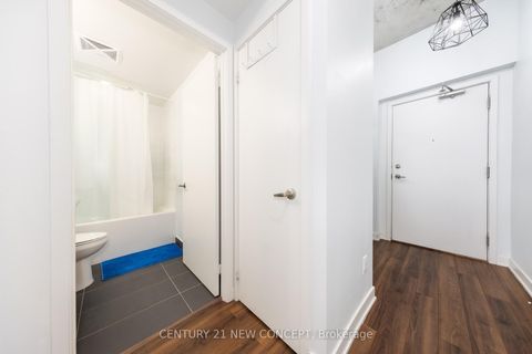 Photo 15 at 1909 - 210 Simcoe Street, Chinatown, Toronto