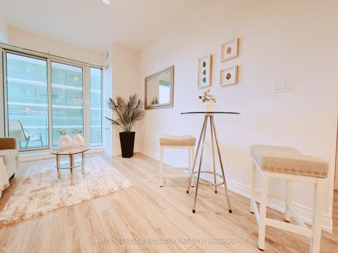 Photo 4 at 710 - 9600 Yonge Street, North Richvale, Richmond Hill