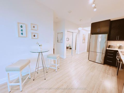 Photo 7 at 710 - 9600 Yonge Street, North Richvale, Richmond Hill