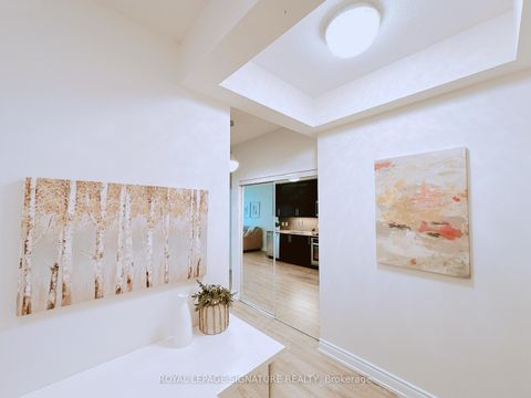 Photo 11 at 710 - 9600 Yonge Street, North Richvale, Richmond Hill