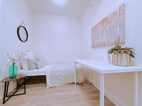 Photo 12 at 710 - 9600 Yonge Street, North Richvale, Richmond Hill